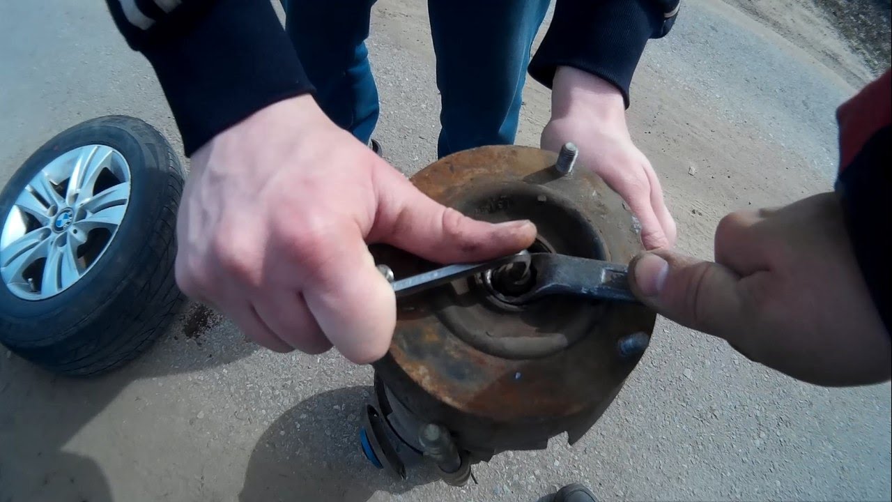Замена опоры передней стойки амортизатора (на примере bmw e34)