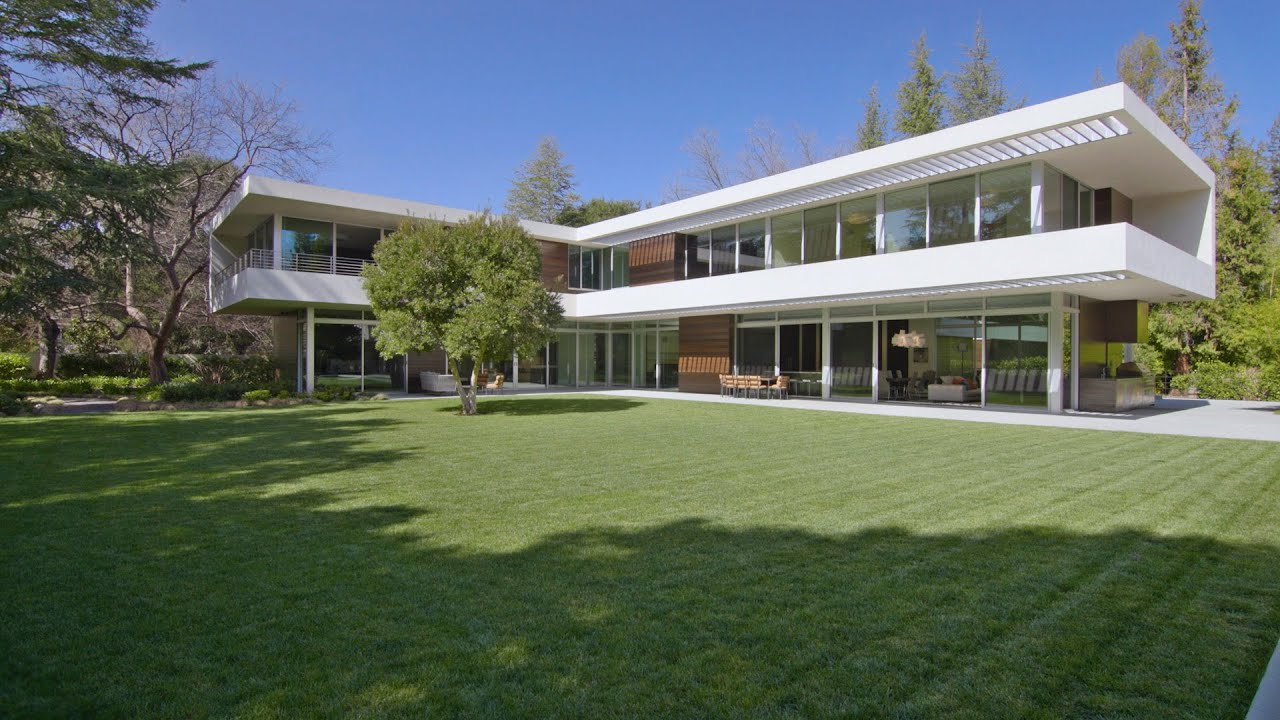Gullixson presents Modern living in Atherton, CA