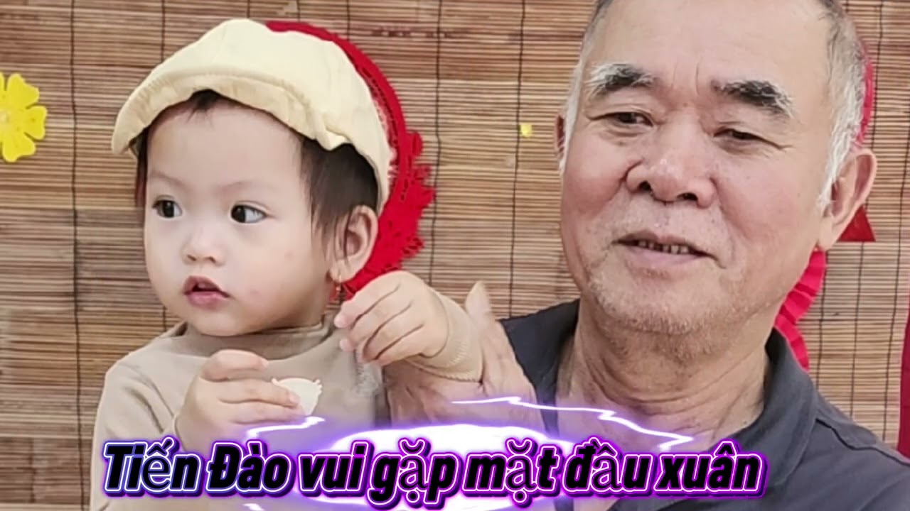 Nhà Tiến  Đào  vui ngày gặp mặt đầu xuân 