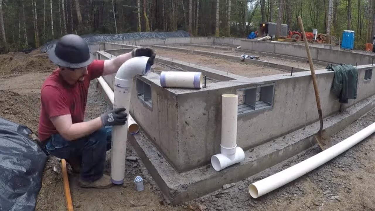 Building a new house, drain piping installation around foundation