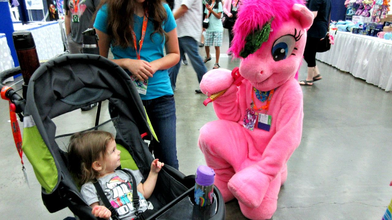 BRONYCON WITH TOY YOUTUBERS