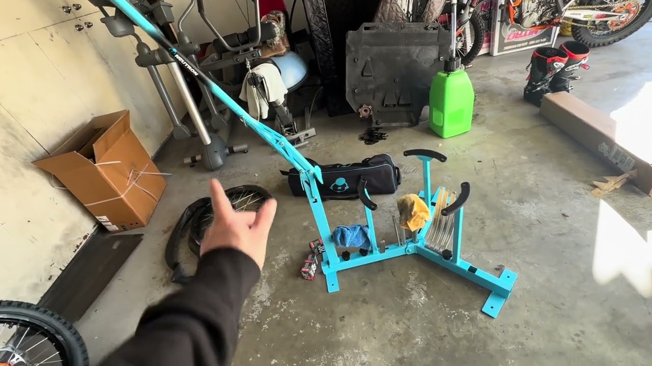 Real Review not sponsored NEUTRON SPEED PRO DIRT BIKE TIRE CHANGER. Nitro Mousse Bib install.