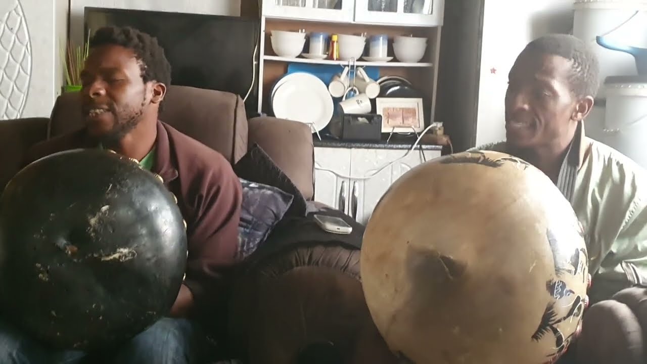 Big Deze Session,  Garikayi Tirikoti Family, Mahororo/Nhemamusasa