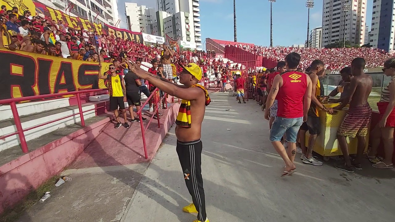 Jovem do Sport fazendo a festa na casa rosada 19/01/2020 campeonato Pernambucano.