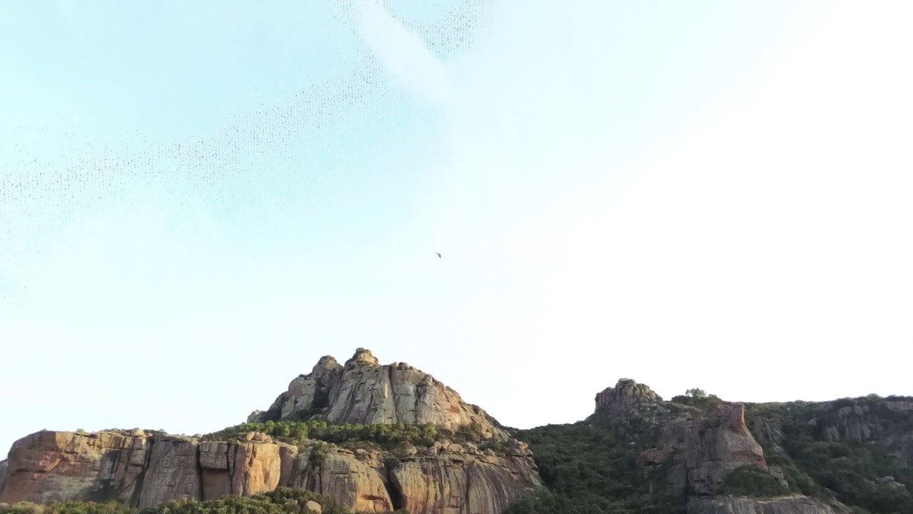 rocher de Roquebrune sur argent Var 83 Parrot Anafi r&eacute;glages de toutes les vitesses &agrave; fond(2)