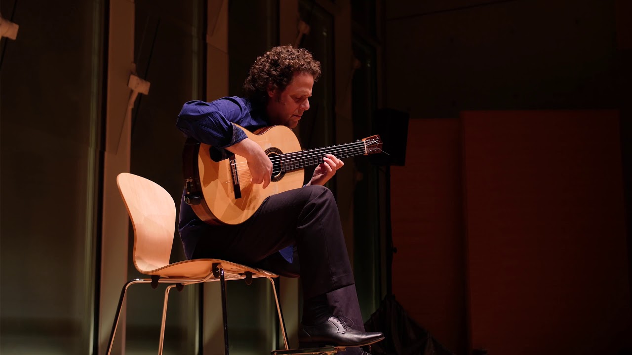 Professional Flamenco and Classical Guitarist Adam del Monte performs with the2Mic.