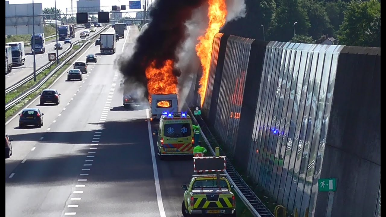 (Primeur) Prio 1 Politie TS519 TS521 TS808 HA184 SBH021 Brand caravan/geluidswal A15 Gorinchem