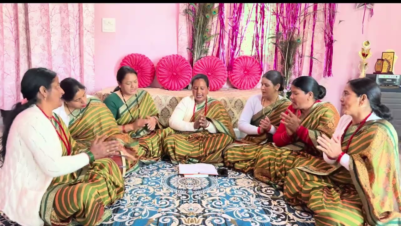 🌺 नौ मुट्ठी जौंऊ की लैकी तेरी हरियाली जमौलू 🌺नवरात्रि में माँ भगवती का मधुर गढ़वाली भजन 🌹With lyrics