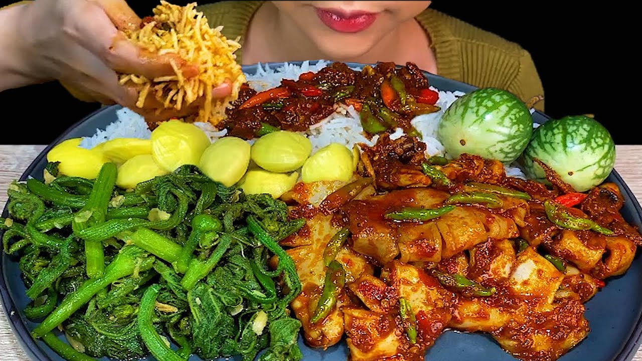 MUKBANG\\ SPICY SQUID, STIR FRIED PUMPKIN LEAVES & WHITE RICE