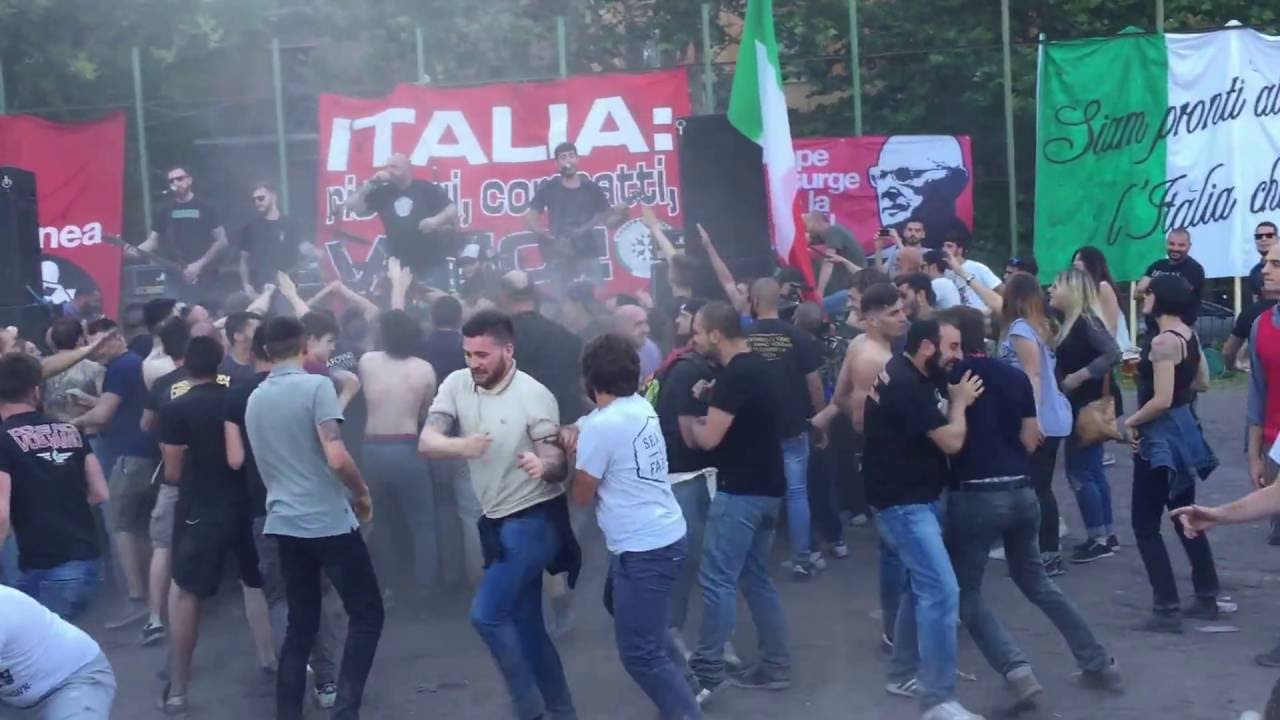 Bronson - Black Flag (live) Tana delle tigri VIII 21/05/2016