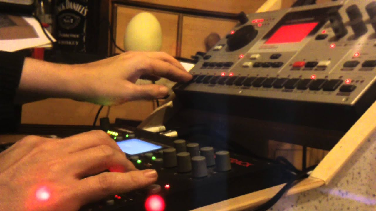 Elektron  machinedrum + octatrack Future elektro garage at 147bpm