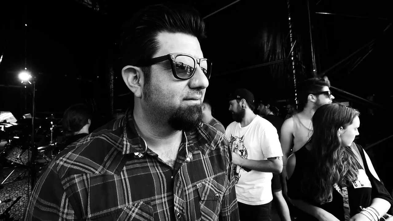 Deftones Walk On at Reading 2013