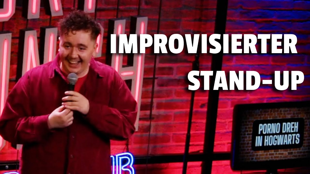 Comedian Simon Mann improvisiert Stand-Up