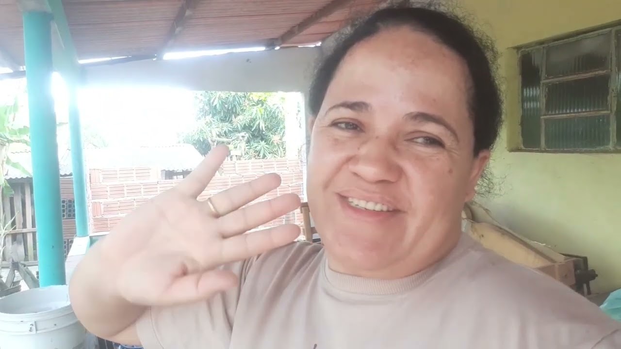 preparando um frango caipira no sítio +almoçamos fora embaixo do pé de manga 🥰