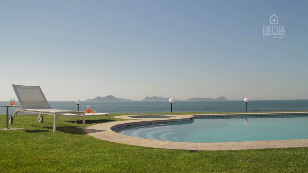 FINCASA. Ref.C005249. Casona de lujo en primera línea. Vistas al mar. Sur de Galicia.