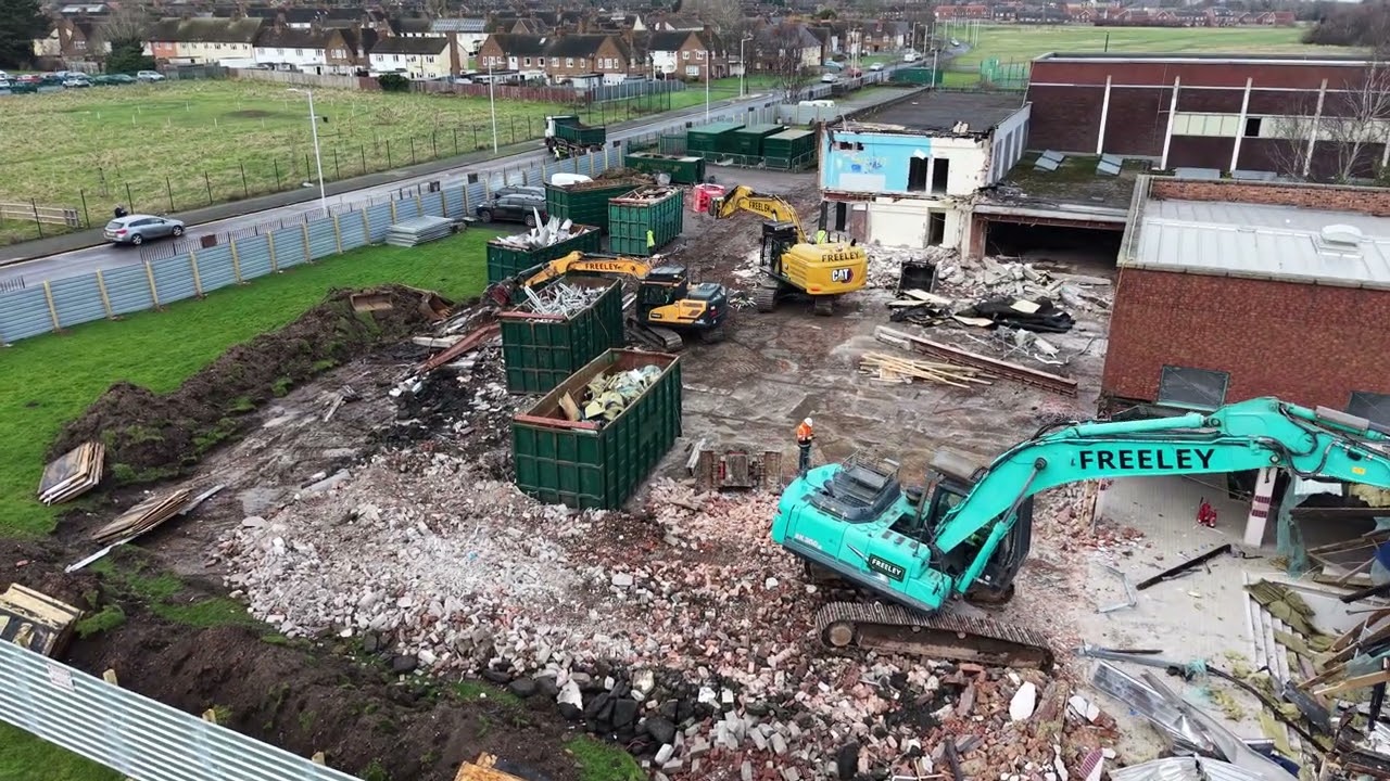 #Demolition #WOODCHURCH #leisure #centre 