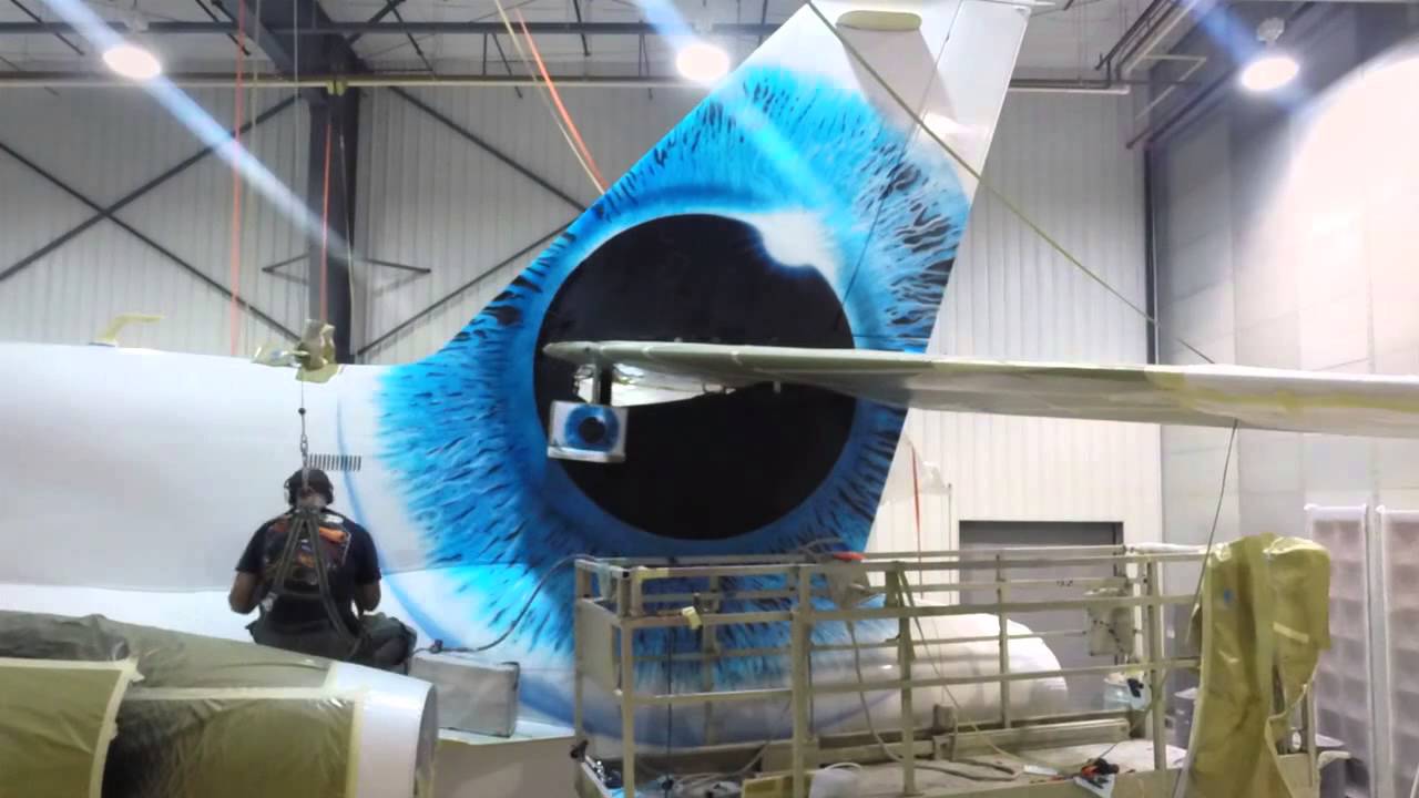 Duncan Aviation: Painting Virgin's Galactic Girl