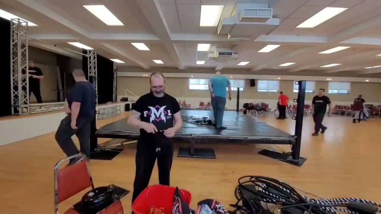 Pro wrestling ring setup . 60 minutes in 60 Seconds Timelapse