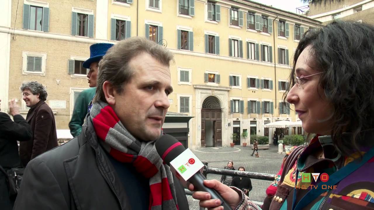 Carnevale Romano 2012 - Sfilata a Via del Corso - Part 3 of 4 - www.HTO.tv