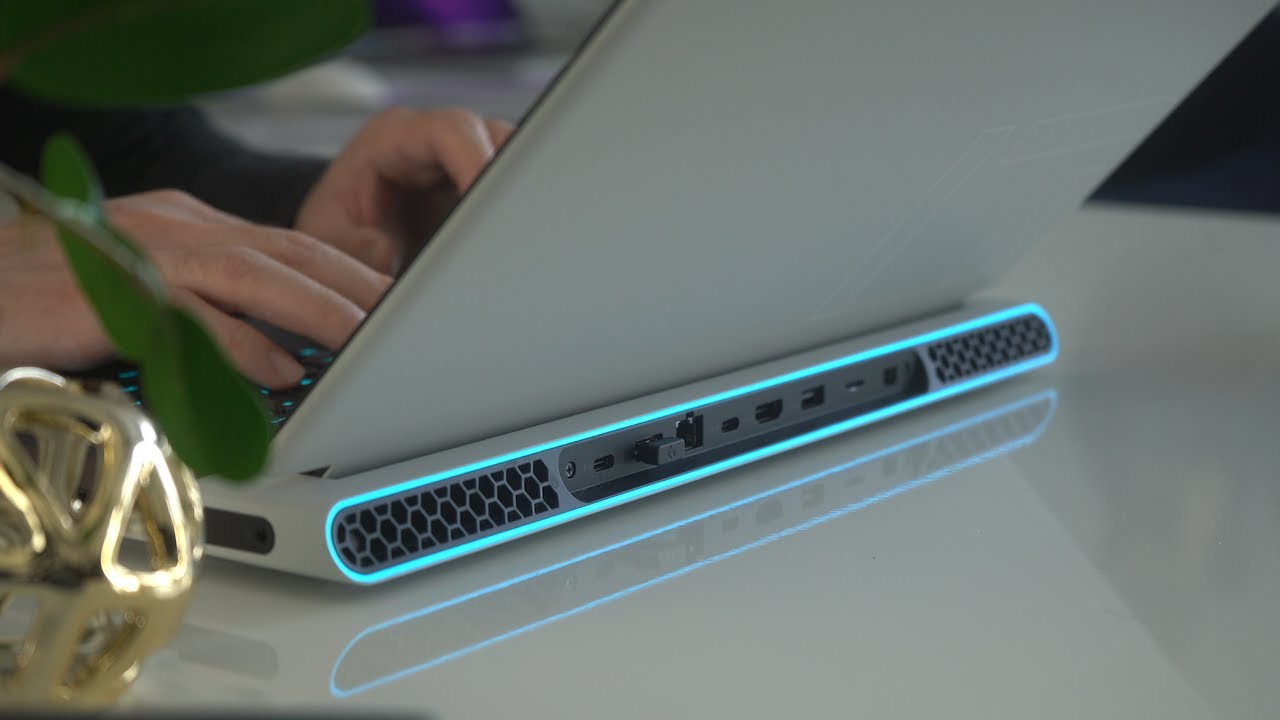 Alienware X17 R1: The Desktop Replacement