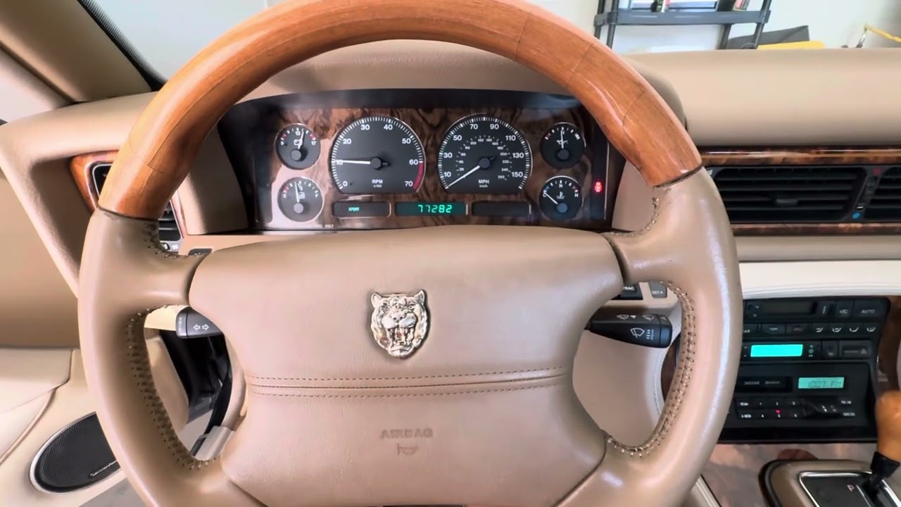 1996 Jaguar XJ12 6.0 V12 Cold Start