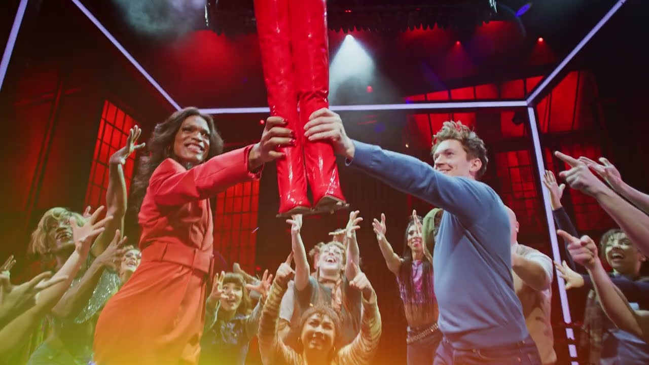 Kinky Boots - New tour trailer 2025 starring Johannes Radebe