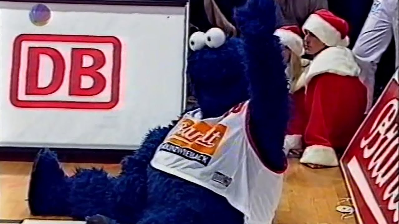 Brandt Hagen - ALBA Berlin & Avitos Giessen - Telekom Baskets Bonn 2000/01
