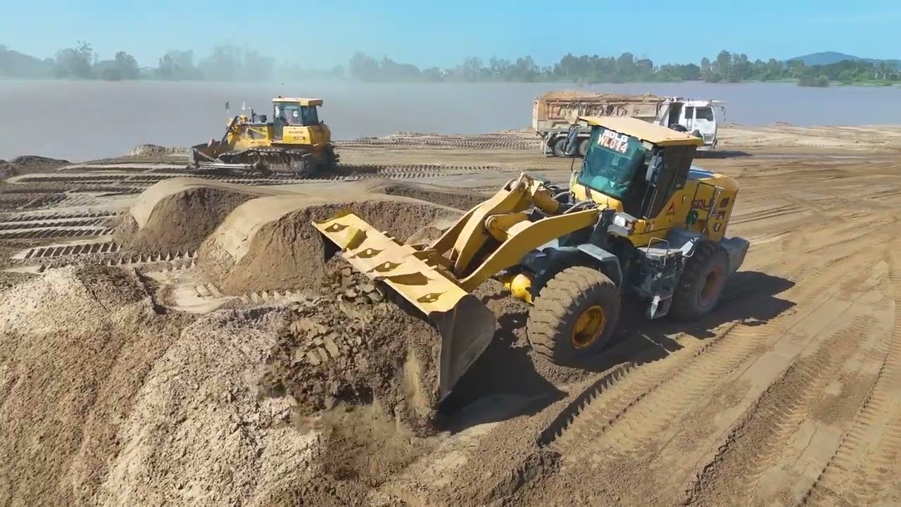 EP03.The project of sand-casting development into a deep river lake with a team of fast-moving machi