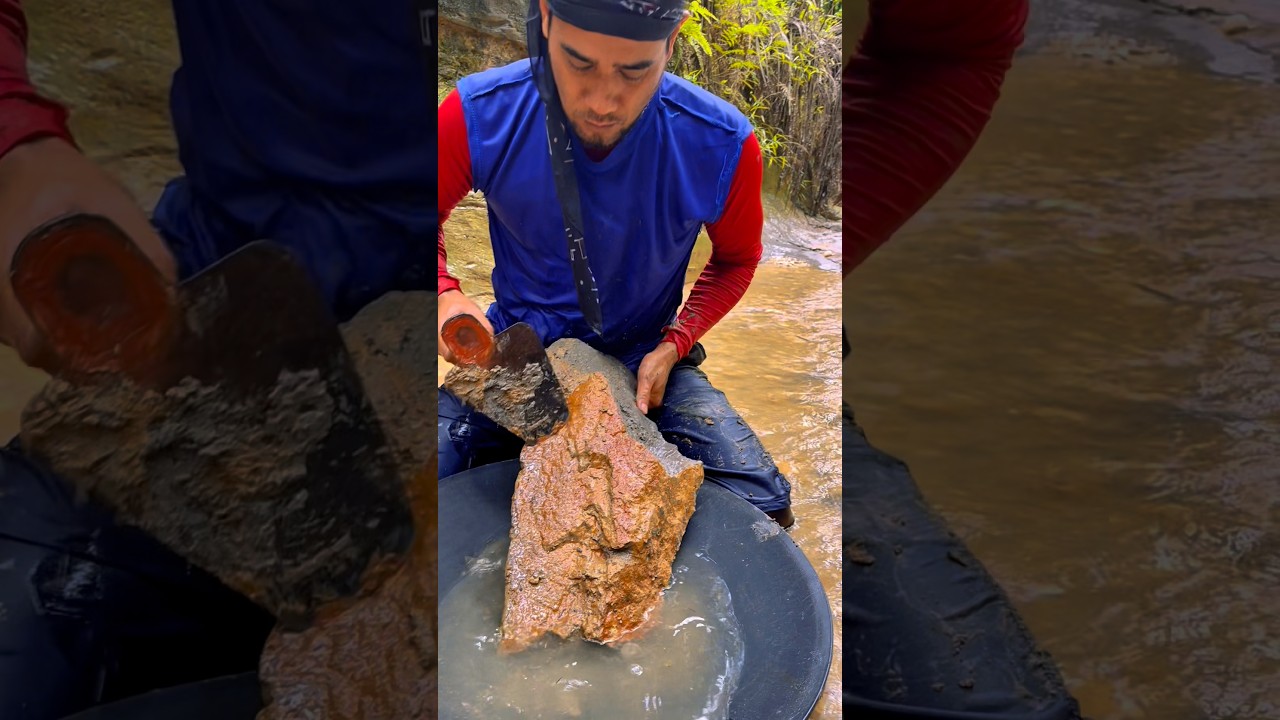 The process of finding gold | finding gold in bedrock fragments | finding gold nuggets worth $3579