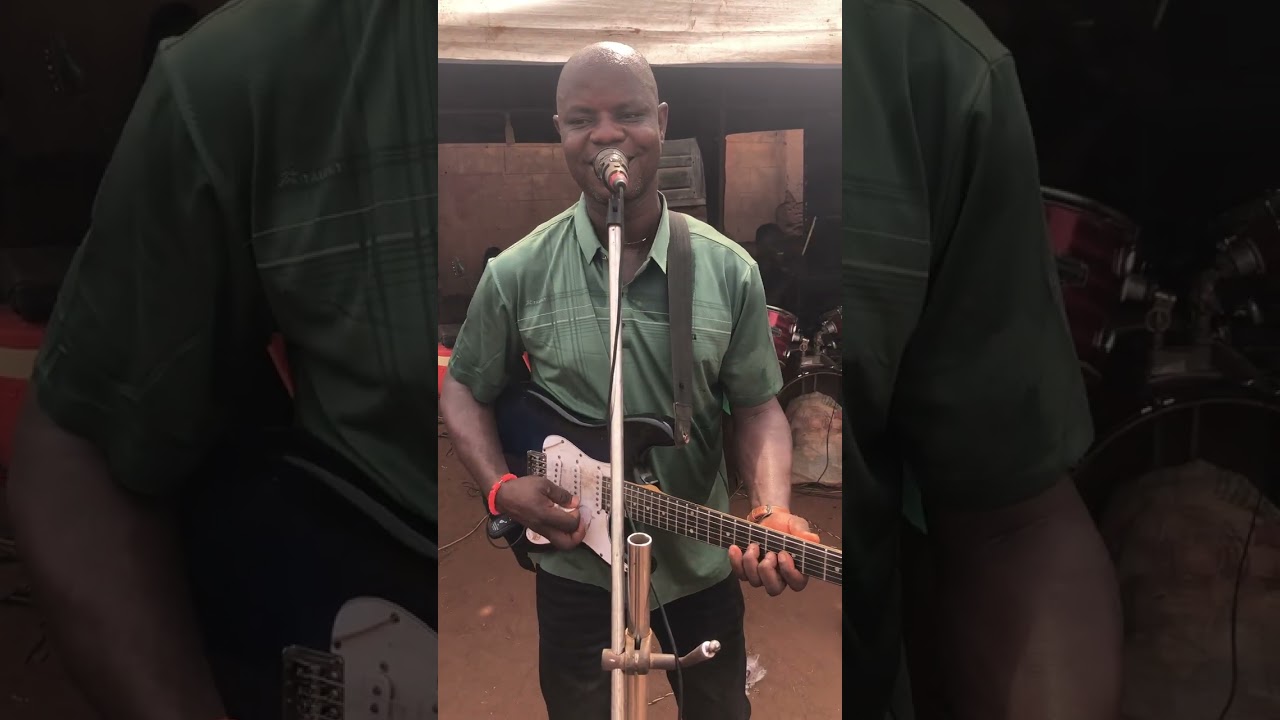 Emmy China Live in Adonte Live Performance 