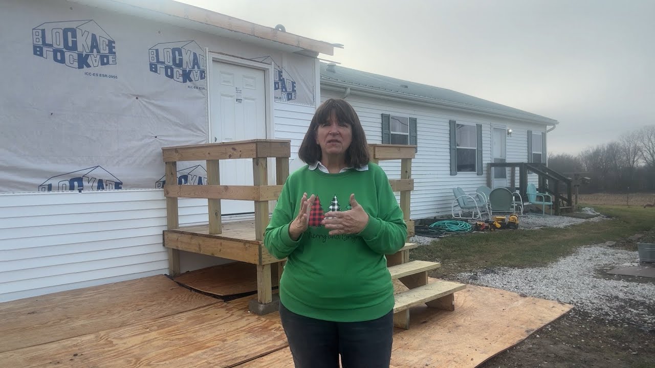 December Walk Around the Homestead/ Feeding the Birds/ Kim's Homesteading Life