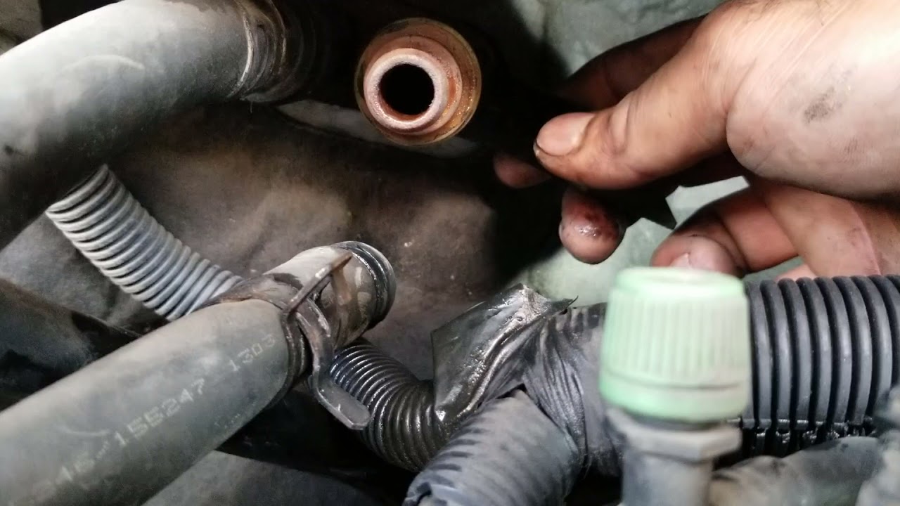 Chevy Silverado 2011 fuga de antifreeze por los conectores del Heater core