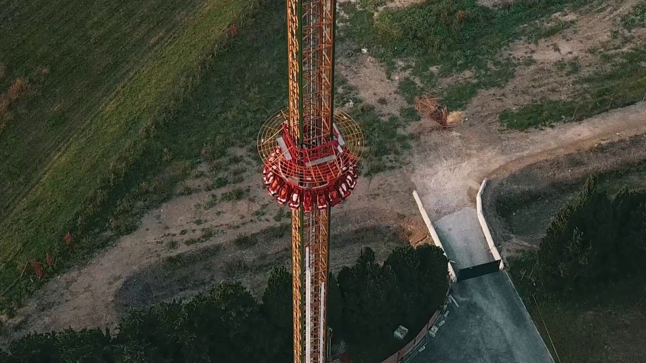 Mine Tower au Parc Spirou 90 mètres