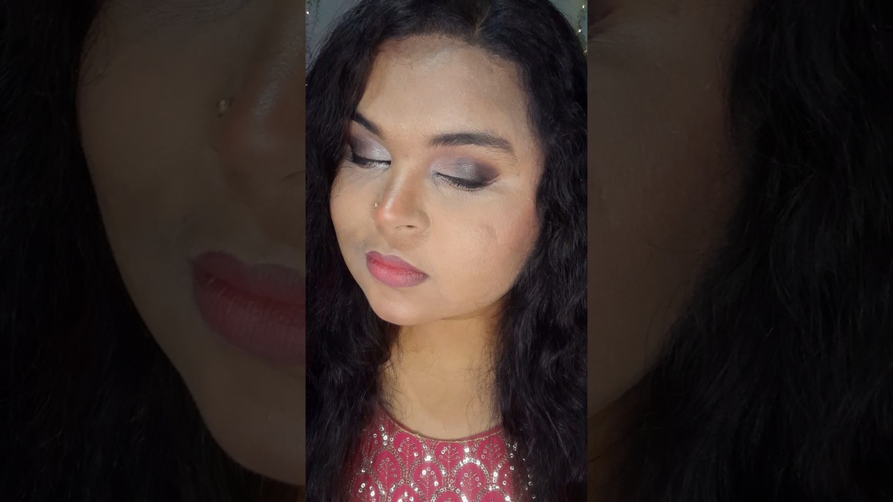 BLACK SMOKEY EYE 