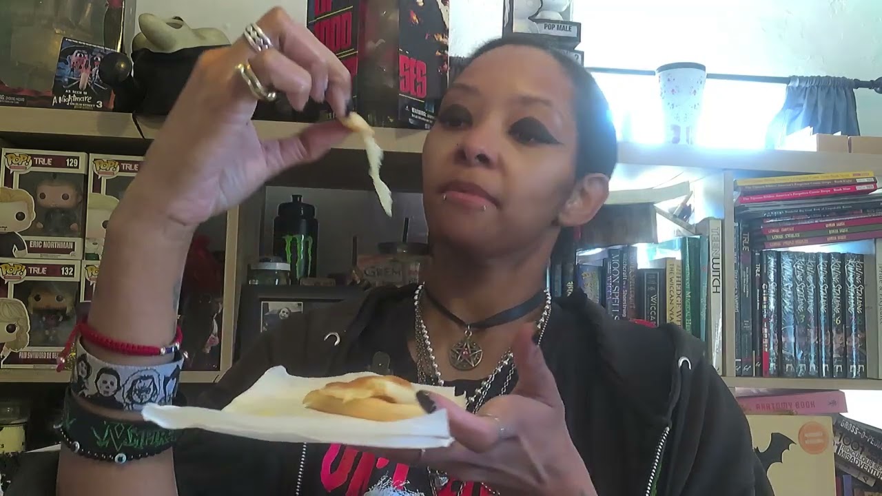 Taste Test - SayWeee Snacks - Pulmuone Mozzarella & Cream Cheese Korean Pancake Hotteok Frozen