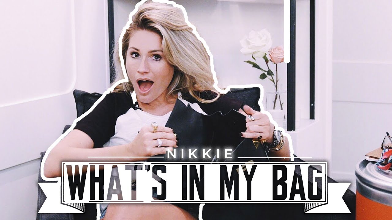 WHAT'S IN MY BAG | NIKKIE PLESSEN