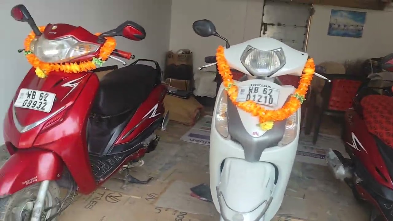 Old Scooty, Bike & Car Sellar. CCall me for purchase- 7001604877.