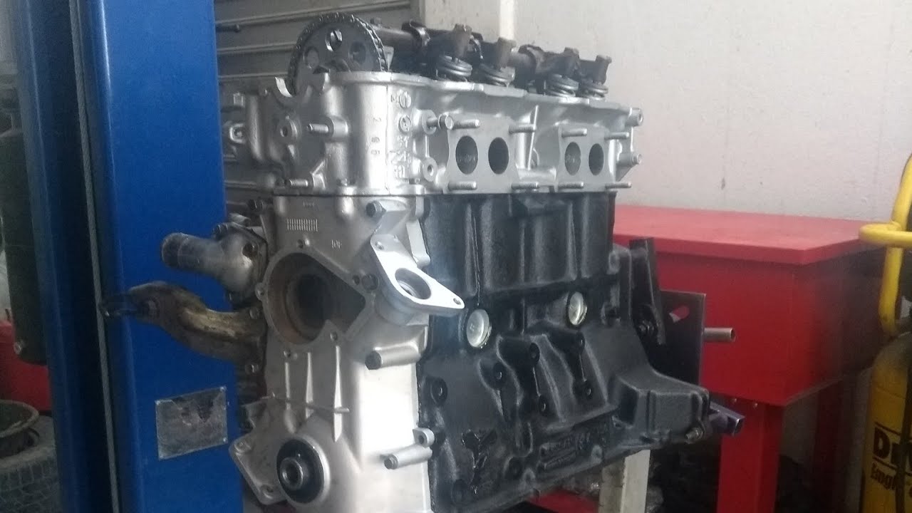 Reconstrucción de motor Nissan 2.4 (3)