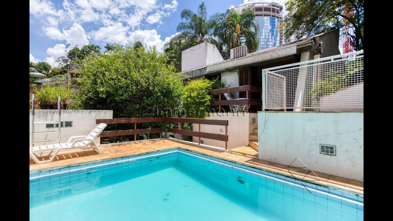 Casa sobrado 3 dormitórios e 4 vagas em Sumaré | Praça Doutor Silas Botelho