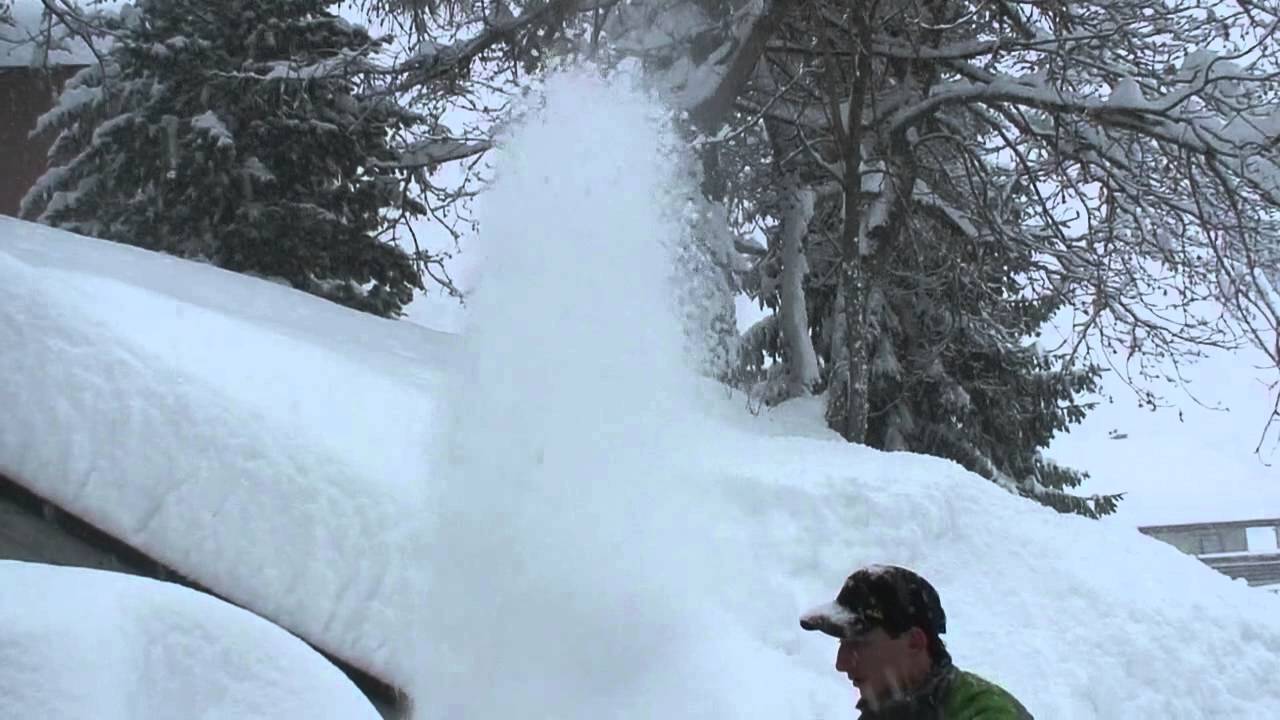 Stiga Park mit Schneefräse