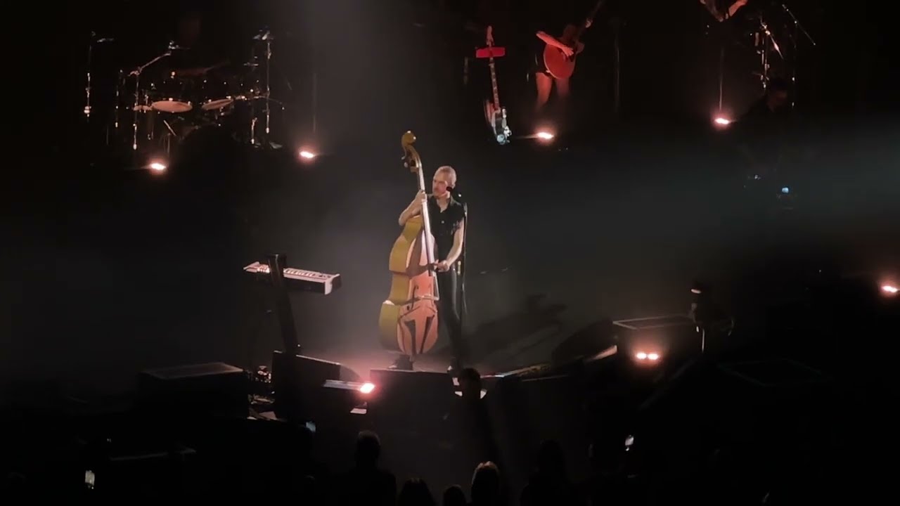 Calogero  Live @Genève 7.02.2024  Aussi Libre que moi + Un jour au mauvais endroit