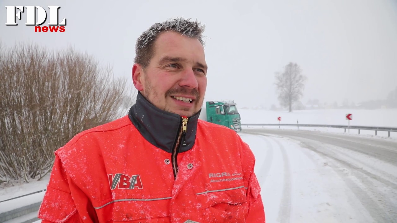 LKW Bergung im Winter mit Abschleppdienst Rigra, Lkr  Traunstein 12 12