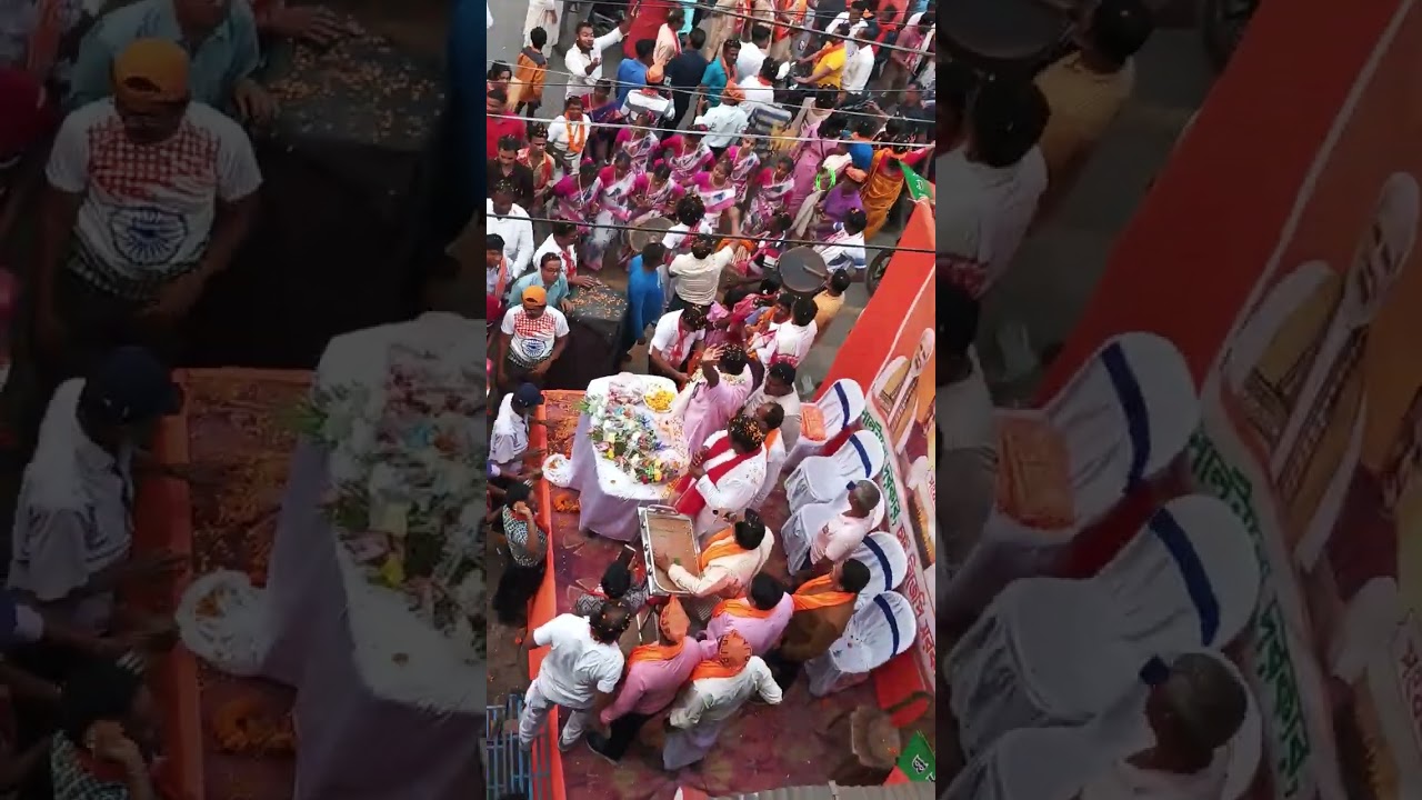 আপনাদের কি মনে হয় কে জিতবে 