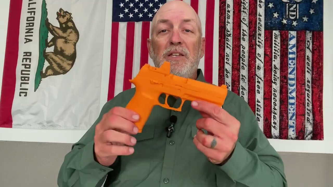 Выстреливает ли пистолет Sig Sauer P320 из кобуры?