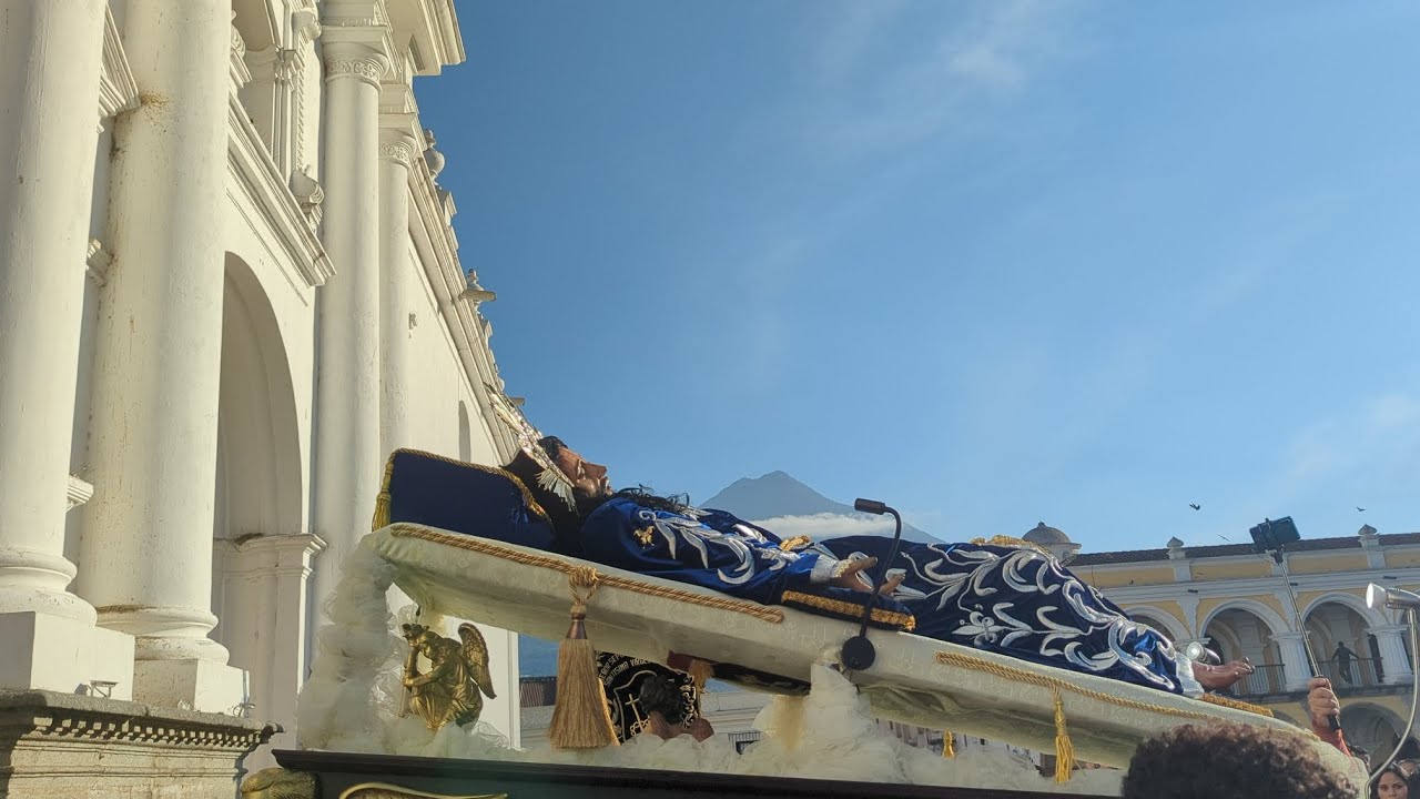Serena mirada, Solemne procesión intramuros del Cristo Yacente de la penitencia, San José Catedral 