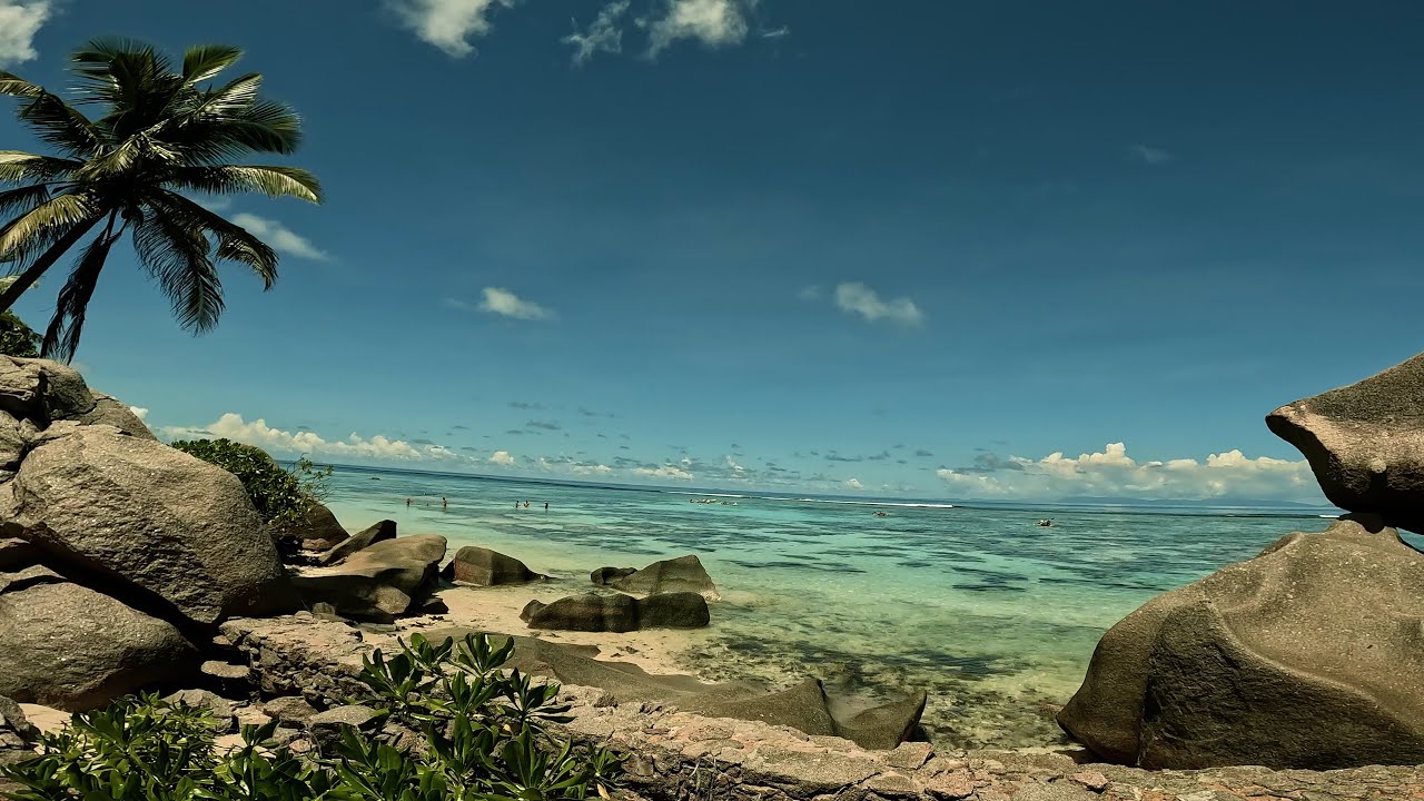 Most beautiful beach in the world: Anse Source D'Argent in La Digue, Secyhelles 🇸🇨 - tour by bike