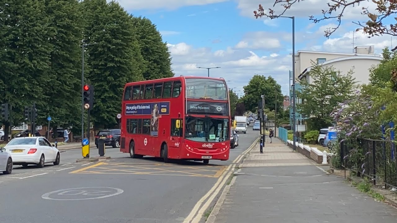Piccadilly Railway Replacement Bus Route PL-4@9521/SN59 AWP (Rayners Lane - Acton Town)