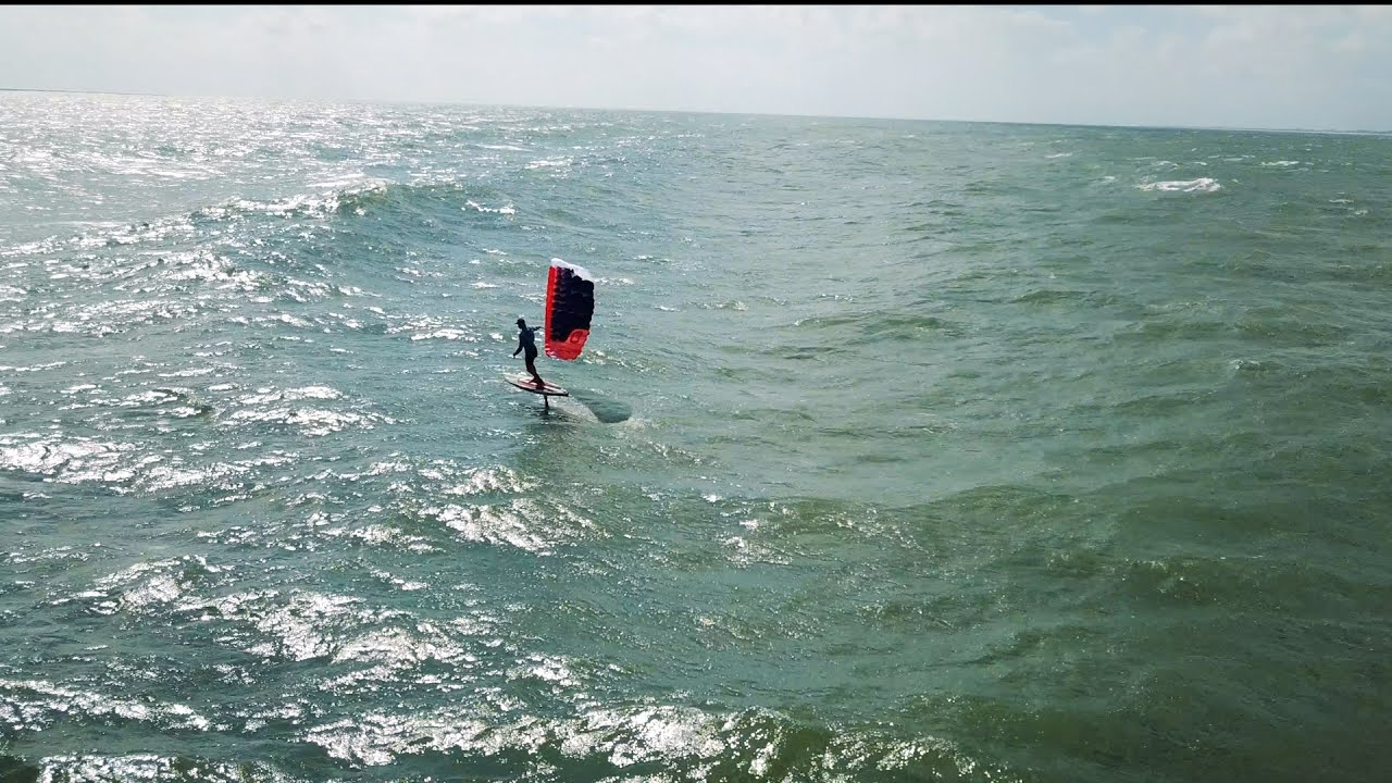 Parawing foiling Up and Down