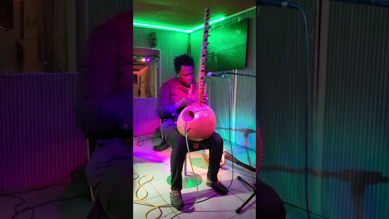 Ba Cissoko - Kora - musique d'Afrique de l'Est