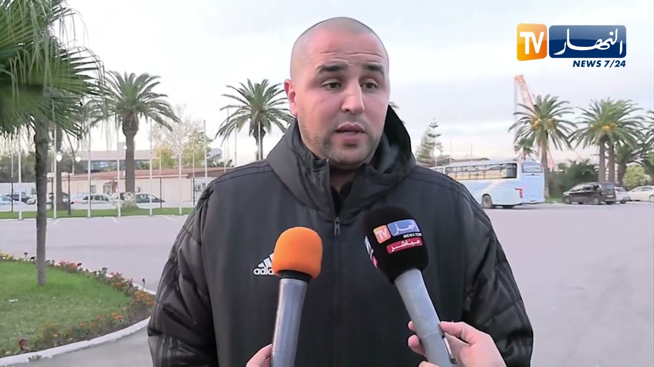 بوقرة:  خوض المباريات الودية في ملاعب الشان يساعد اللاعبين في الدخول للمنافسة